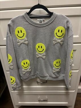 QUEEN OF SPARKLES Skull Sweatshirt